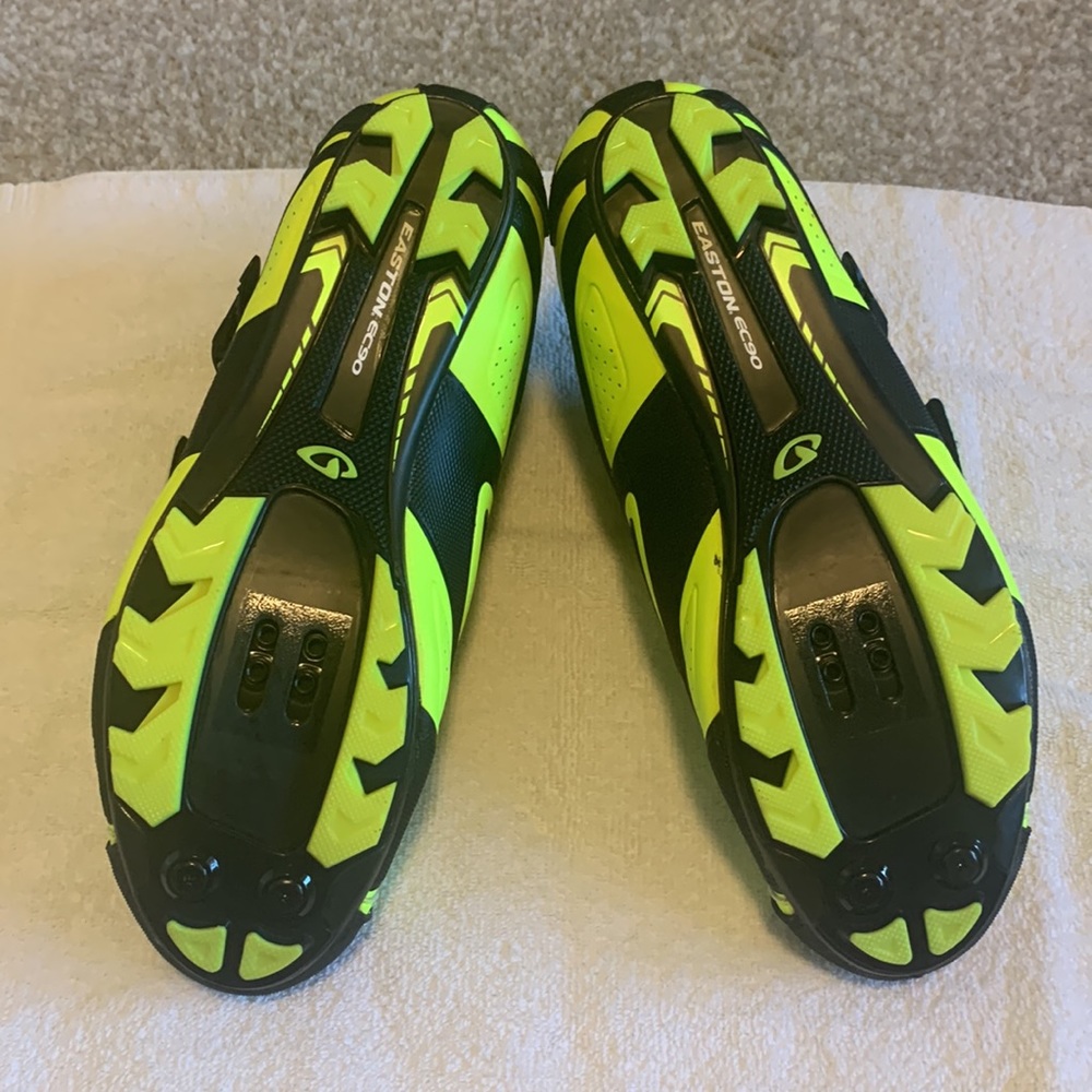 Giro Code Mountain Bike Shoes. Size: 45.5. New. Cleats never mounted. - Picture 4 of 8